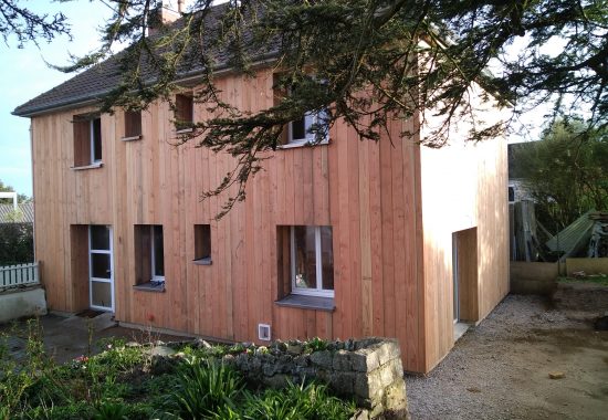 Isolation en fibre de bois et bardage en bois