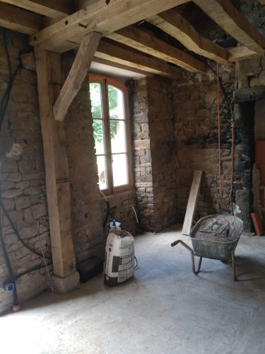 Pose d’enduit chaux-chanvre à l’intérieur dans le Cotentin – pose rapide et gain esthétique et confort Pose d'enduit chaux-chanvre à l'intérieur dans le Cotentin