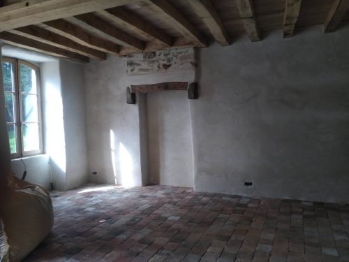 Pose d’enduit chaux-chanvre à l’intérieur dans le Cotentin – pose rapide et gain esthétique et confort Pose d'enduit chaux-chanvre à l'intérieur dans le Cotentin